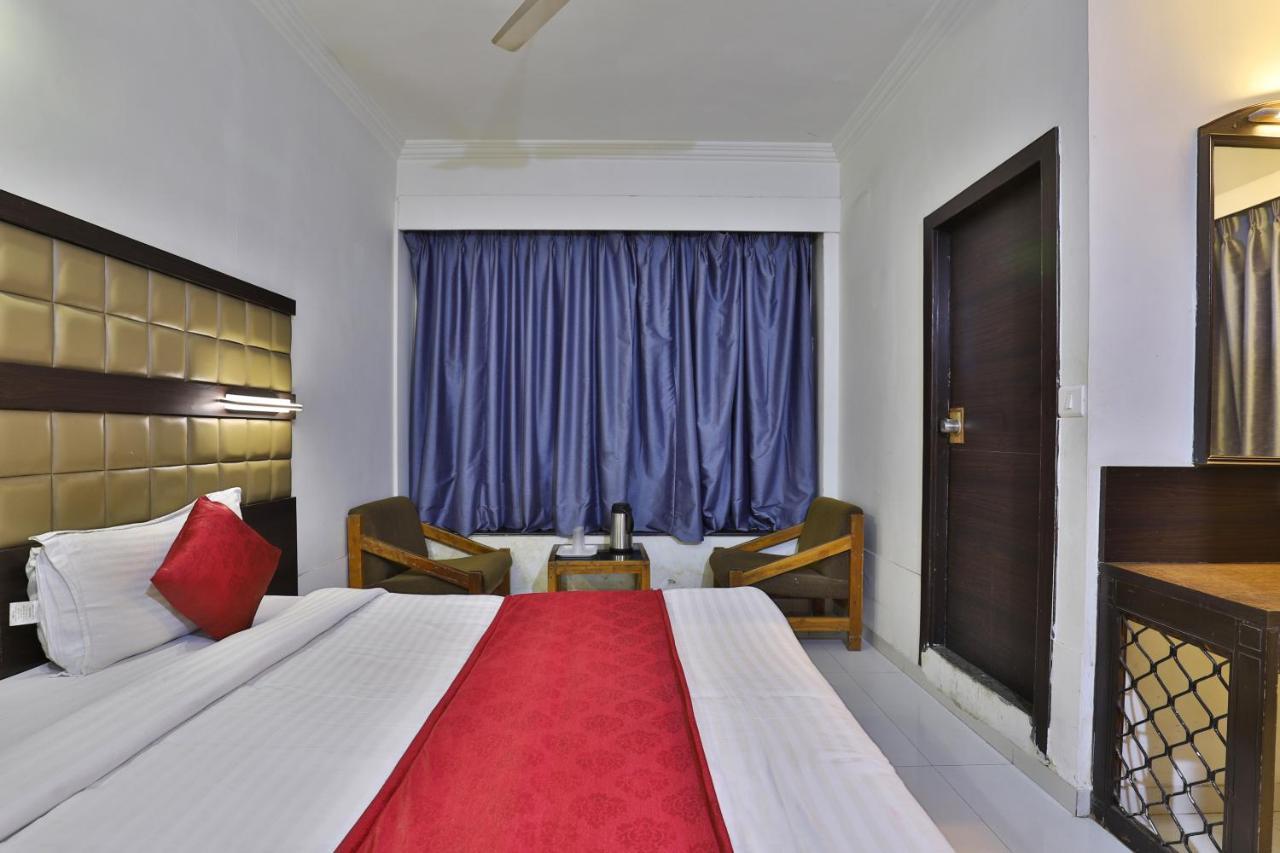 Hotel Park Land Ahmedabad Exterior photo