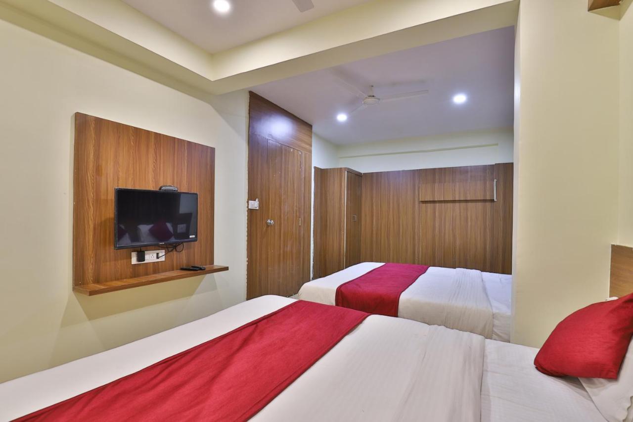 Hotel Park Land Ahmedabad Exterior photo