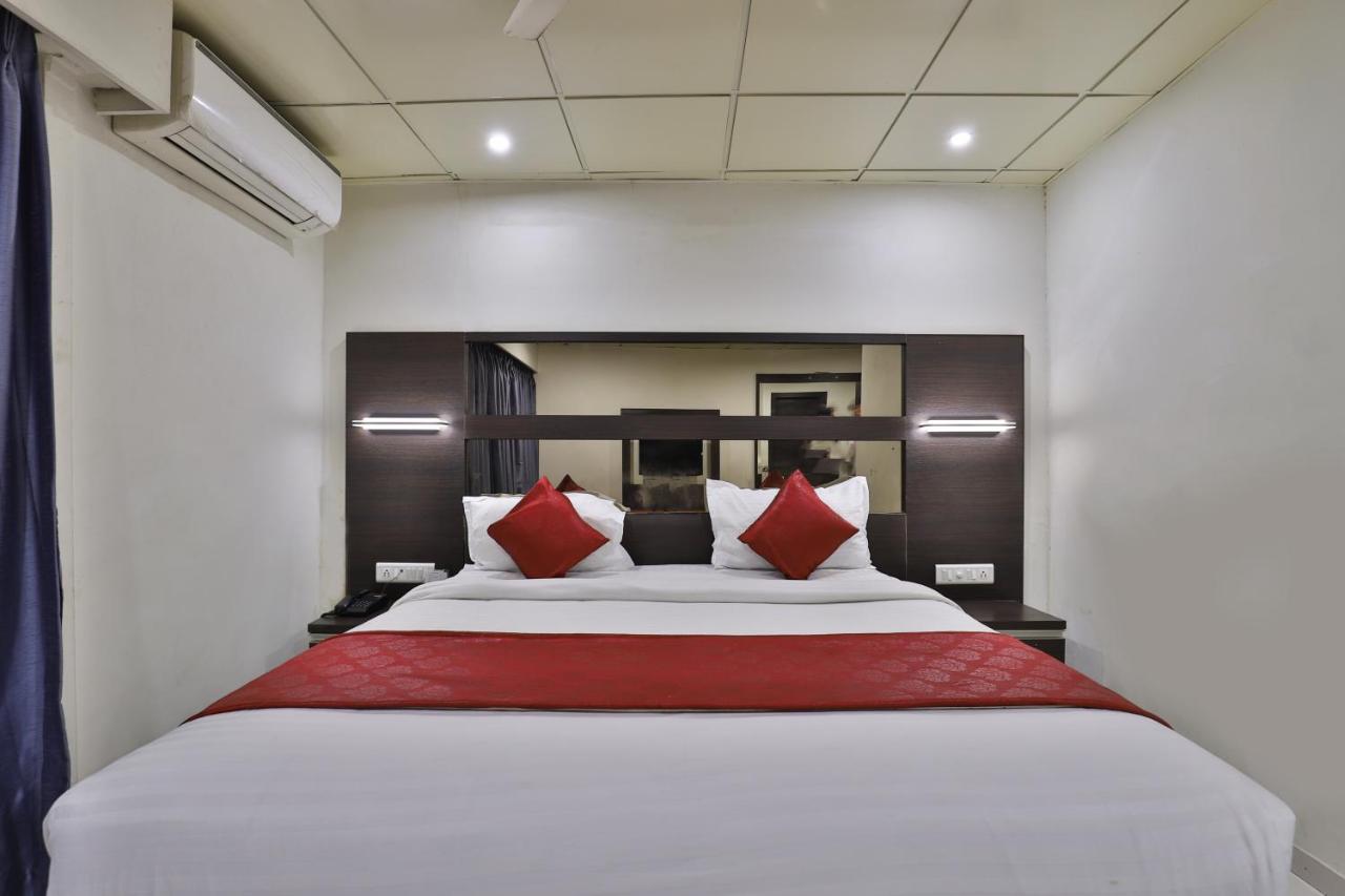 Hotel Park Land Ahmedabad Exterior photo